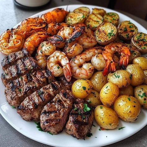 Delicious Grill Recipes, Steak Ribeye, Steak Shrimp, Steak And Shrimp, Soul Food Dinner, Cajun Shrimp, Healthy Food Dishes, Healthy Homemade Recipes, Food Therapy