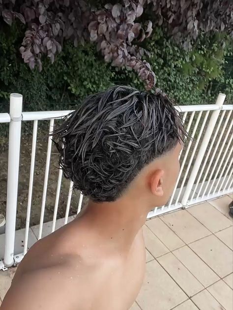 Young Men Haircuts, Dapper Gentleman Style, Men Haircut Curly Hair, Taper Fade Haircut, Faded Hair, Men Haircut Styles, Taper Fade, Hair Appointment, Corte De Cabelo Masculino