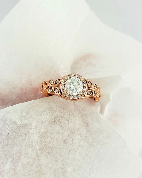 Butterflies that keep ✨butterflying✨ #engagementring #rosegoldring #diamondring Butterfly Engagement Ring, Design Engagement Ring, Gold Butterfly Ring, Rose Gold Butterfly, Unique Butterfly, Moissanite Wedding Ring, Butterfly Ring, Moissanite Wedding Rings, Unique Engagement