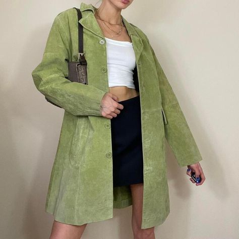 Green Suede Jacket Outfit, Short Coat Outfit, Womens Green Coat, Suede Jacket Outfit, Green Suede Jacket, Mid Length Coat, 2000s Girl, Outfits 2000s, Winter Vibes