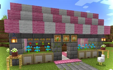 Mc Flower Shop, Flower Shop Minecraft Ideas, Cutesy Minecraft Builds, Minecraft Florist, Flower Shop Minecraft, Minecraft Flower Shop, Cottagecore Village, Minecraft Flowers, Minecraft Building Designs