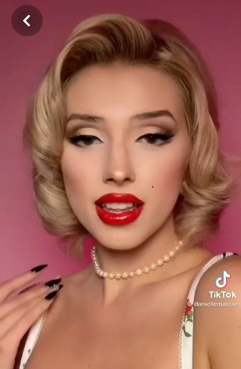 Short Haircuts for a Refined Look Makeup In The 50s, Marilyn Makeup Look, Late 50s Makeup, 1958 Makeup, 50s Hollywood Makeup, Vintage Eye Makeup 1950s, Red 60s Makeup, 1950s Hollywood Makeup, Hollywood Starlet Makeup