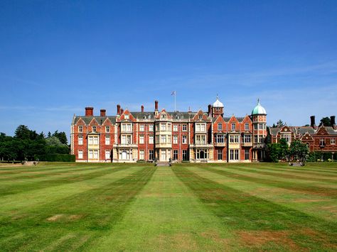 The Queen's Sandringham estate is opening to travelers—and you might see Prince William and Kate running around. Sandringham House, Sandringham Estate, Travel England, Stay Overnight, Castle House, British Monarchy, England And Scotland, Country Estate, England Travel