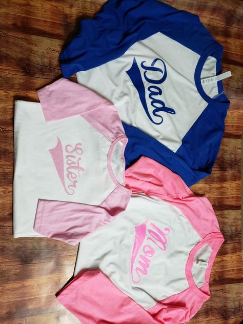 Softball Themed Gender Reveal, Baseball Gender Reveal Shirts, Baseball Gender Reveal Party Decorations, Softball Or Baseball Gender Reveal, Softball Baseball Gender Reveal, Baseball And Bows Gender Reveal Ideas, Baseballs Or Bows Gender Reveal Party, Softball Gender Reveal Ideas, Baseball Or Bows Gender Reveal Ideas