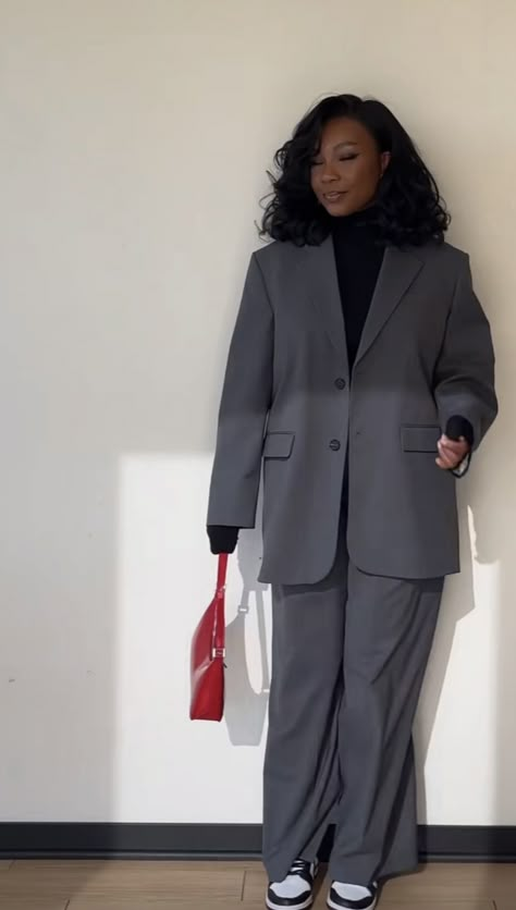 Baggy Corporate Outfits, Working Clothes For Women, Waist Coat Women Outfits, Corporate Black Women, Grey Blazer Outfits For Women, Hijab Work Outfit, Black Women In Suits, Corporate Barbie, Haul Ideas