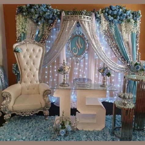 Cinderella Quince Candy Table, Cinderella Quinceanera Centerpieces Ideas, Bahama Blue Quinceanera Decorations, Cinderella Quinceanera Backdrop, Quinceanera Themes Decoration, Cinderella Quinceanera Table Decorations, Quince Decorations Cinderella Theme, Cinderella Backdrop Ideas, 15 Añera Ideas Decoracion