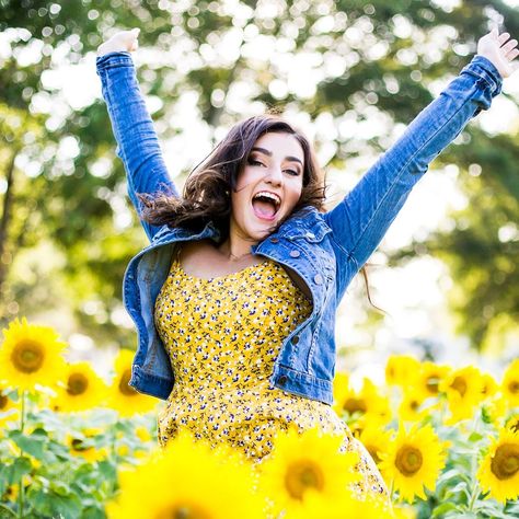 Beauty... @maggiefuhs thanks to @thevogueofswansboro  and @scsimpson21  for gorgeous hair and makeup! #honeybook #risingtidesociety #militaryspousephotographers #napcpseniors #seniorstyleguide #thetwelfthyear #senioryearmagazine Sunflower Shoot, Sunflower Field Photography, Sunflower Photoshoot, Fall Couple Photos, Sunflower Photography, Sunflower Photo, Sunflower Pictures, Future Photos, Senior Pictures Boys