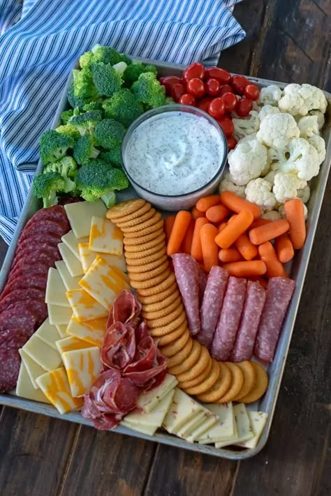 Snacks For Big Groups, Snacks For Large Groups, Charcuterie Board Meats, Snack Platter, Charcuterie Inspiration, Party Food Platters, Charcuterie And Cheese Board, Charcuterie Recipes, Veggie Tray