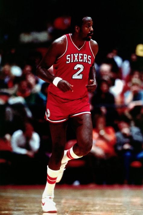 Moses Malone, Philadelphia 76ers. Philadelphia Sixers, Moses Malone, Nba History, Philly Sports, Julius Erving, Vintage Nba, Vintage Basketball, Basketball Star, Nba Legends