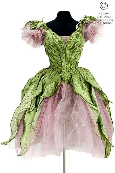 FANTASY & MEDIEVAL WONDERFULL FASHION Costume Carnaval, Fairy Dresses, Fairy Clothes, Ballet Costumes, Fairy Fashion, Fantasy Costumes, Fairy Costume, Flower Fairy, Fairy Dress