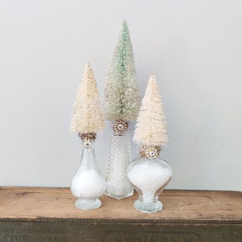 Sisal Tree, Vintage Glass Bottles, Glassware Crafts, Chic Christmas Decor, Cream Bottle, Old Perfume Bottles, Vintage Christmas Crafts, Bottle Brush Christmas Trees, Holiday Aesthetic