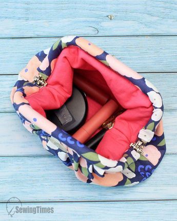 DIY Dumpling Purse Bag | HIDDEN CLASP FRAME POUCH TUTORIAL [sewingtimes] Dumpling Bag Sewing Pattern, Clasp Purse Tutorial, Fabric Clutch Bag, Diy Clutch Purse Tutorial, Frame Bag Tutorial, How To Make A Clutch Purse, Dumpling Bag Pattern, Frame Bag Pattern, Diy Toiletry Bag