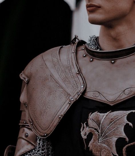 Fantasy Royal Knight Aesthetic, Tedros Aesthetic, Medieval King Aesthetic, Merlin Core, Royal Knight Aesthetic, Royal Guard Aesthetic, Medieval Knight Aesthetic, Asoiaf Clothes, King Arthur Aesthetic