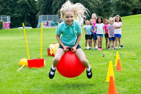 50 Field Day tips, games and activities to help your school usher out the year with a celebration. Activities For High School Students, Field Day Activities, Activities For High School, Field Day Games, Proprioceptive Input, Vestibular System, End Of Year Party, Sport Videos, Xavier Rudd