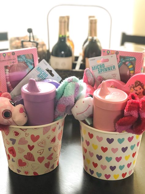 Gifts For Friends On Valentines Day, Valentines Day With Toddlers, Toddlers Valentines Gifts, Valentine Day Gift Basket Ideas For Kids, Valentine’s Day Basket For Toddler Girl, One Year Old Valentines Gift, Child Valentine Gift Ideas, Daughter Valentines Gift Ideas Toddler, Kids Valentine’s Day Gifts