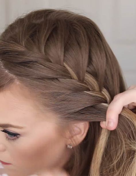 Side French Braid, French Braids Tutorial, Braids With Shaved Sides, French Braid Ponytail, Side French Braids, Braiding Your Own Hair, French Braid Hairstyles, Side Braid, Braided Hairstyles Tutorials