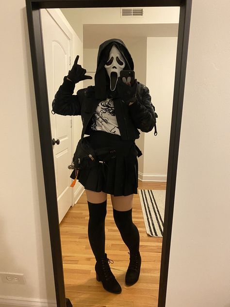 Ghost Face Outfit, Female Ghostface Costume, Ghost Face Costume Women, Outfit Ideas Art, Ghostface Costume, Halloween Rave Outfits, Scream Costume, Lady Aesthetic, Halloween Outfit Ideas