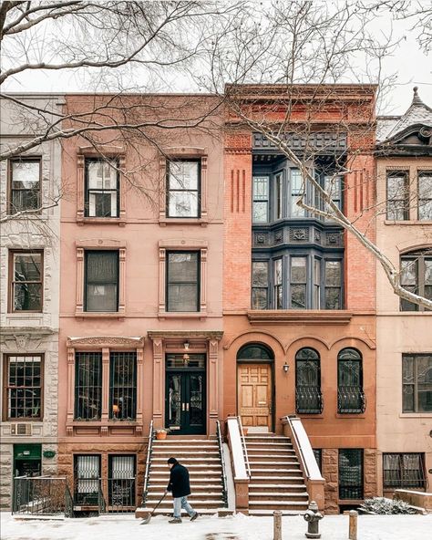 Uptown New York, Uptown Girl, Ny City, Row House, Urban Spaces, New Town, New York Travel, Post It, Your Photo