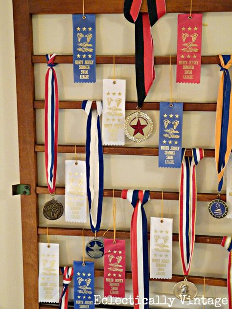 Creative way to display old 4-H or FFA ribbons Upcycle Crib, Ribbon Display Ideas, Award Ribbon Display, Crib Spring, 4h Project Ideas, Herb Drying, Ribbon Display, Ribbon Holders, Wall Vents