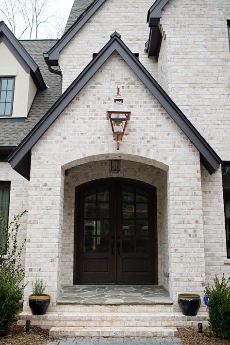 Brickmoore (D-3384) - Living Concepts Brick Home Ideas Exterior, Exterior House Brick And Stone, Exterior Brick Remodel, Pale Brick House Exterior, Brick Exterior Farmhouse, Stone And Brick Exterior Houses, Brick Archway Exterior, European Brick House, Brick And Stone Exterior Combinations Modern