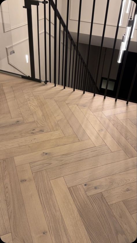 Wood Floor Store | A real favourite our Sorrento Oak, the perfect floor for your dream home 🏡😍 #foryou #home #homedecor #floor #oak #engineered #herringbone... | Instagram Parket Floor Modern, Hering Bone Flooring, Oak Herringbone Floor, Wood Vinyl Flooring, Valley House, Herringbone Flooring, Herringbone Wood Floor, Oak Wood Floors, Herringbone Floor