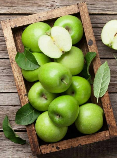 Green Apple Benefits, Werthers Original, Apple Kitchen Decor, Apple Types, Mind Diet, How To Make Caramel, Apple Health, Juice Diet, Soft Caramel