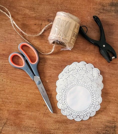 DIY Paper Doilie Garland | Hometalk Doily Garland, Paper Doily Crafts, Pen Pal Gifts, Make Bunting, Fun Diy Craft Projects, Hawaiian Party Theme, Doilies Crafts, Weekend Crafts, Paper Doilies