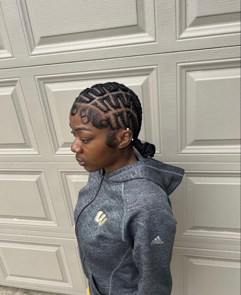 Quick Stitch Braids, Feed In Braids With Buns, Knotless Ideas, Zig Zag Cornrows Braids, 6 Stitch Braids, Zig Zag Braids, Cornrow Ideas, Braiding Ideas, Straight Back Braids