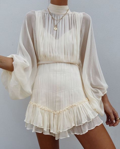 Looks Party, Shona Joy, Ruched Mini Dress, Mode Inspo, Looks Style, Mode Inspiration, White Mini Dress, Long Sleeve Mini Dress, Fancy Dresses