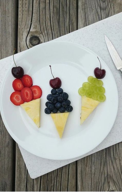 Fruit Platter Designs, Decorações Com Comidas, Food Art For Kids, Food Shapes, Easy Food Art, Fun Kids Food, Food Crafts, Breakfast For Kids, Kids Snacks