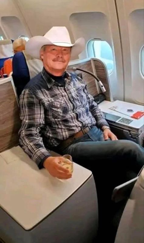 Alan Jackson Costume, Alan Jackson Latest Picture, Alan Jackson Selfie Picture, Fake Boyfriend Video Call, Allan Jackson, Elton John Costume, Alan Jackson Music, Allen Jackson, Tracy Lawrence