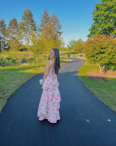 Pink And White Floral Prom Dress, Pink Flower Prom Dress, Flower Hoco Dress, Pink Flowy Prom Dress, Floral Prom Dress Vintage, Pink And White Prom Dress, Unique Prom Dresses 2024, Pink Floral Prom Dress, Prom Dresses Floral