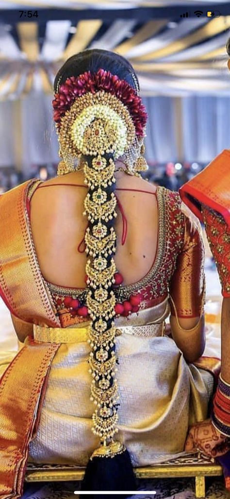 Bridal Hairstyle For Saree, Pelli Jada Indian Bridal, Gold Jada Designs Indian Weddings, Telugu Bride Hairstyles, Pelli Poola Jada Indian Bridal Latest, Bridal Hairstyles Indian Weddings Traditional, Bridal Hairstyles South Indian, Poola Jada Brides, Bride Hairstyles Indian Wedding