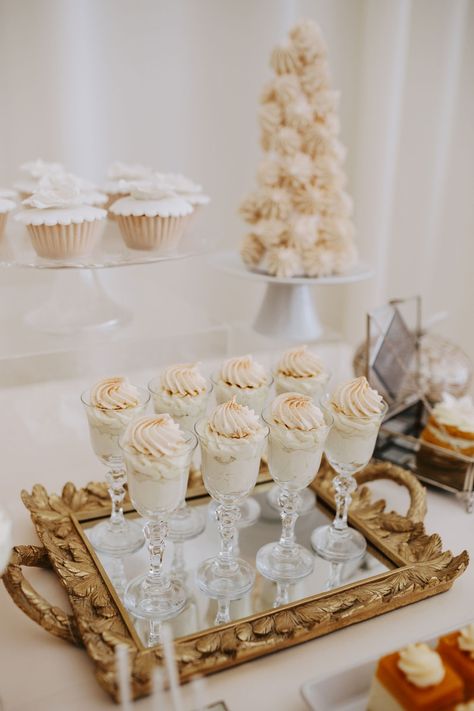 Tray Photography, Gold Dessert Table, Gold Mirror Tray, Sweet Table Wedding, Buffet Dessert, Gold Dessert, White Desserts, Dessert Station, Dessert Table Decor