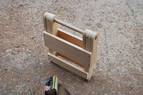 folding table plans free Stool Plans, Woodworking Plans Patterns, Intarsia Wood Patterns, Woodworking Projects Furniture, Woodworking Plans Beginner, Diy Workbench, Wood Roof, Woodworking Projects For Kids, Woodworking Furniture Plans