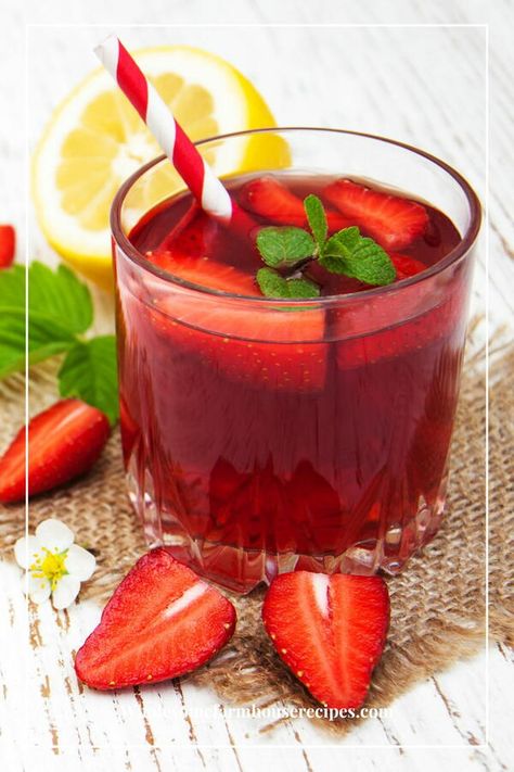 Strawberry Henny Recipe, Strawberry Hennessy Drink Recipe, Hennessy Margarita, Hennessy Black, Strawberry Hennessy, Hennessy Drinks, Valentine Drinks, Slow Cooker Times, Kfc Recipe