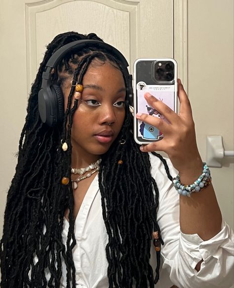 Locs With Beads Black Women, Thick Hair Problems, Black Hair Updo Hairstyles, Natural Hair Accessories, Braided Hairstyles For Black Women Cornrows, Faux Locs Hairstyles, Braids Hairstyles Pictures, Highlights Hair, Quick Braided Hairstyles