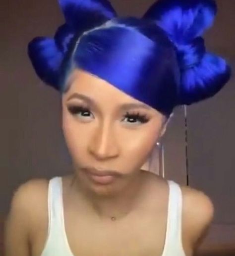 Cardi B Cardi B Funny, Cardi B Memes, Cardi B Funny Face, Funny Celebrity Pics, Cardi B Pics, Cardi B Photos, Nicki Minaj Pictures, Reaction Face, Instagram Funny Videos