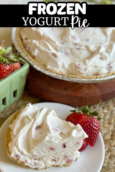 This easy, no-bake Frozen Yogurt Pie is a light dessert that's always winner in the spring and summer. With just 4 ingredients and 10 minutes, you can make this dessert recipe with whatever fruit is in season. Plus it's a great make ahead Cool Whip pie recipe! Jello Pie Cool Whip, Frozen Pie Recipes, Dinner 321, Cool Whip Pie, Cool Whip Pies, Easy Frozen Yogurt, Light Summer Desserts, Yogurt Pie, Cool Whip Desserts