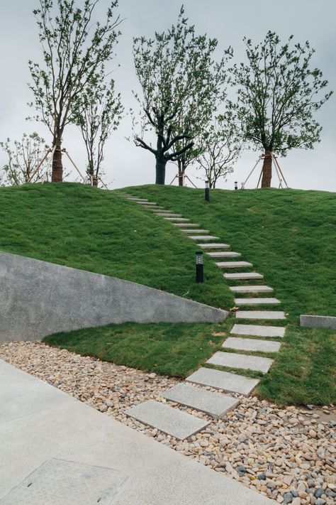 Atelier Liu Yuyang Architects, Eiichi Kano, Zhu Siyu · Riverfront Aite Park · Divisare Terraced Landscaping, Landscape Stairs, Landscaping A Slope, Landscape Steps, Hillside Landscaping, Areas Verdes, Sloped Garden, Garden Steps, Landscape Elements