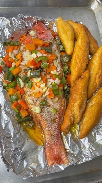 Roast Fish Jamaican, Bajan Food, Jamaica Culture, Whole Fish Recipes, Carrot Pumpkin, Ital Food, Snapper Fish Recipes, Snapper Fish, Roast Fish