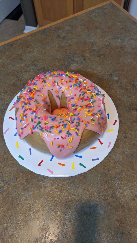 Small Donut Cake, Donut Smash Cake Girl, Sweet One Smash Cake, Sweet One First Birthday Cake, Sweet One Birthday Cake, Donut Smash Cake, Donut Cake Birthday, Pink Ganache, Sprinkle Theme