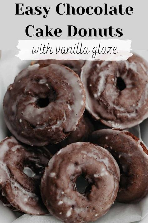 Bakery Doughnut Recipe, Basic Dessert Recipes, Chocolate Donut Glaze, Cookies And Cream Cinnamon Rolls, Mini Donuts Recipe, Mini Baked Donuts, Mini Donut Recipe, Glazed Donut Recipe, Cream Cinnamon Rolls