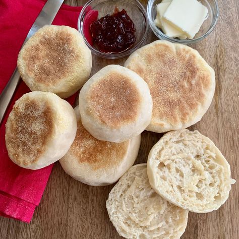 Low sodium English muffins Low Sodium Pancakes, Overnight Pizza Dough, Low Sodium Breakfast, Low Sodium Bread, Low Sodium Recipes Heart, Salt Free Recipes, Heart Healthy Recipes Low Sodium, Late Twenties, Low Salt Recipes