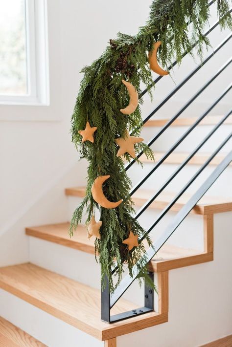 How to Make Star and Moon Ornaments for the Holidays. Click through for the tutorial. #ornament #diyornament #diyholiday #holidaydecor #christmas #staircase #crescentmoon Diy Stuffies, Celestial Christmas, Holiday Ornaments Diy, Yule Tree, Trending Christmas, Boho Tree, Minimal Scandinavian, Christmas Videos, Ornaments Ideas