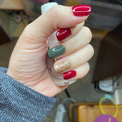 Red Gold And Green Nails, Green Red And Gold Nails, Red Green And Gold Nails, Red Tip Nails, Holiday Nails Easy, Red And Gold Nails, Nail Decals Diy, Pink French Nails, Damaged Nails