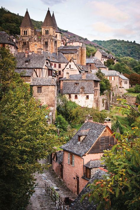 Vila Medieval, Old Village, Best Vacation Destinations, Visit France, Beaux Villages, Provence France, French Countryside, Beautiful Places To Visit, Best Vacations