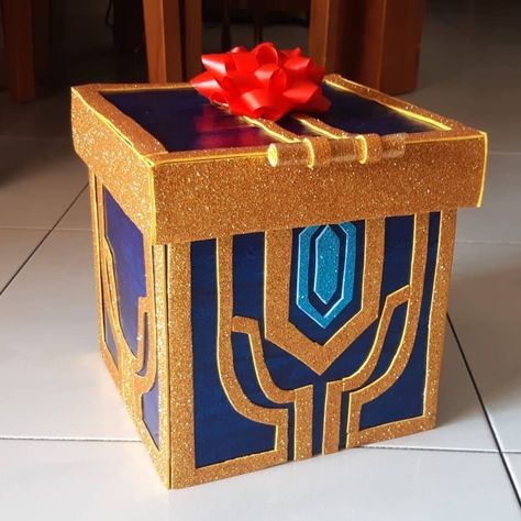 Zelda Diy Gift, Diy Gamer Gifts, Zelda Gift Ideas, Boyfriend Gift Ideas Christmas, Zelda Diy, Zelda Gifts, Chests Diy, Zelda Birthday, Nerd Crafts