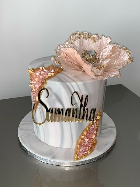 45th Birthday Cake Ideas For Women, 45 Birthday Cake Women, Golden Birthday Cake For Women, Luxury Cakes Birthday For Women, Boujee Birthday Cake, 45th Birthday Ideas For Women, Elevated Kitchen, Cake For Women, Golden Birthday Cakes