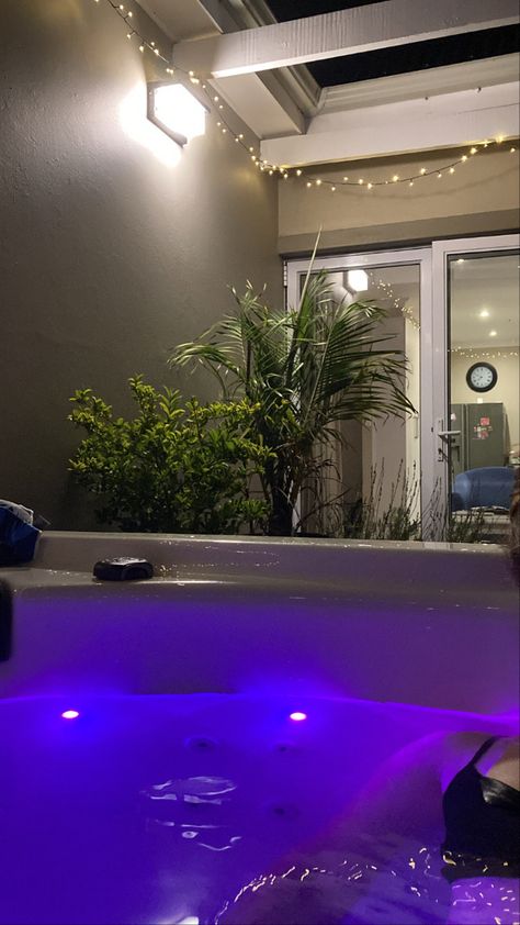 Backyard With Pool And Hot Tub, Hot Tub Background, Hot Tub Snapchat, Hot Tub Snaps, Whirlpool Aesthetic, Aesthetic Hot Tub, Hot Tub At Night, Hot Tub Aesthetic, Hot Tub Pictures Poses